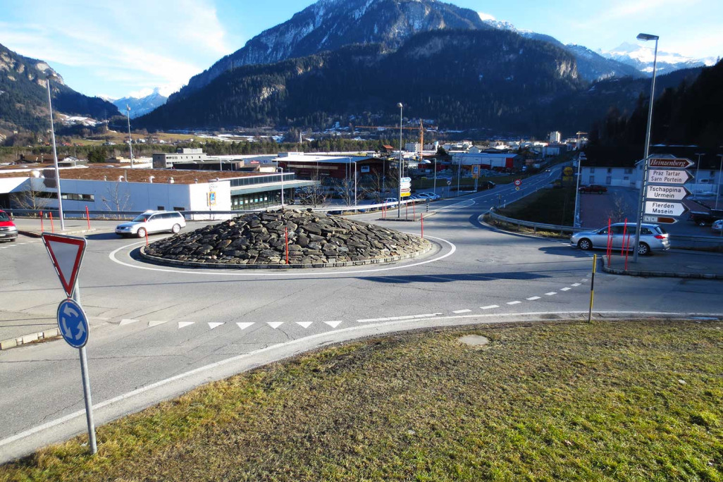 Kreisel bei Landi in Thusis