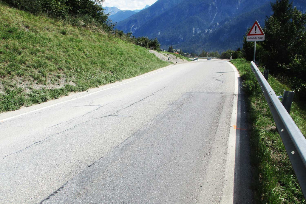 Brienz/Brinzauls GR, Rutschkante Geländeverschiebung, HMQ AG