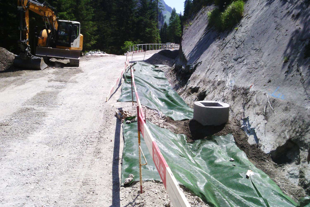 Ferrera GR, Projektleitung Strassenkorrektion Averserstrasse, HMQ AG