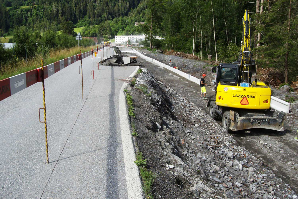 Cazis GR, Ausbau Verbindungsstrasse Rodels, HMQ AG