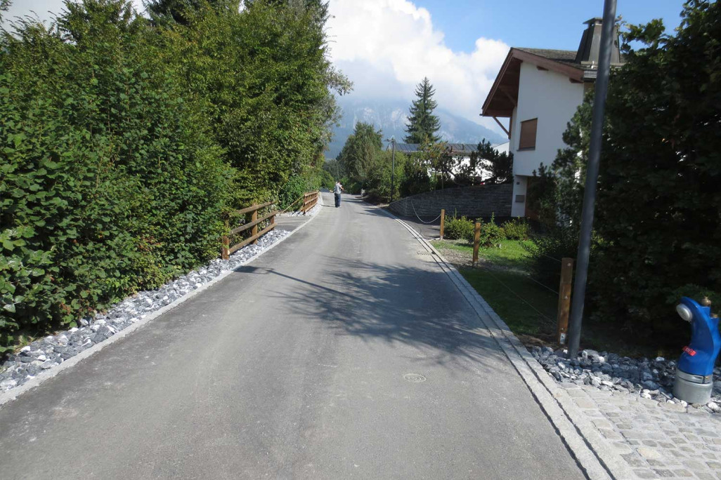 Projektplanung, Realisierung, Oberbauleitung Quartierstrasse Flims, HMQ AG